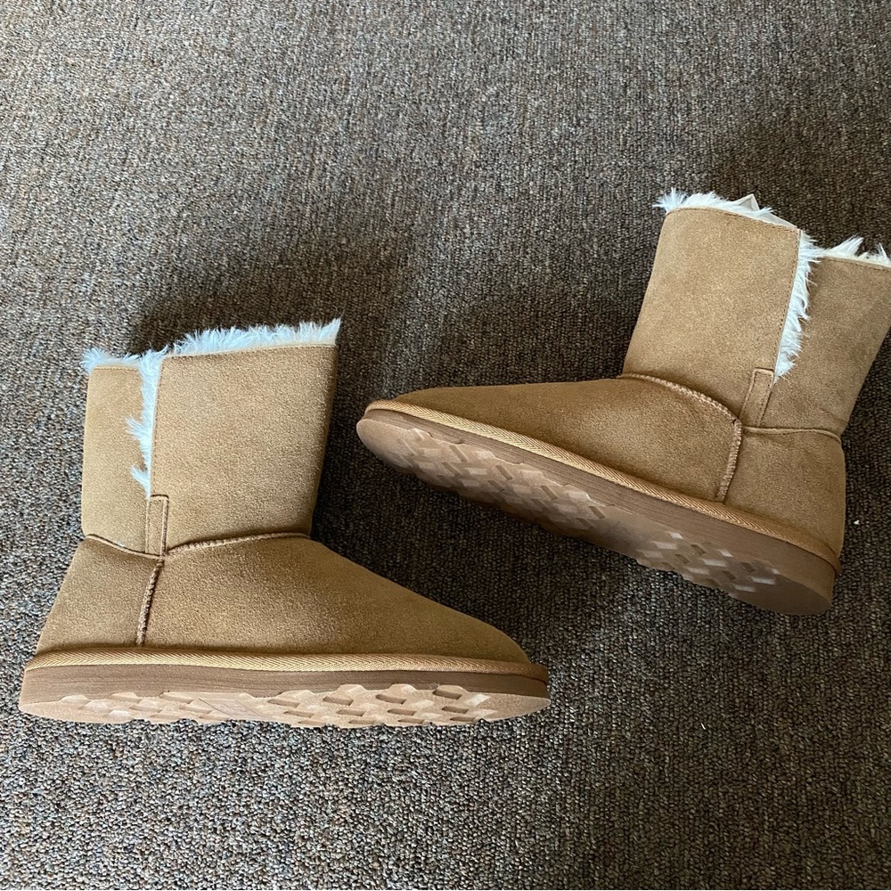 BRAND NEW WITH TAGS  FUR BOOTS GENUINE LEATHER 👢 WOMENS SIZE 7